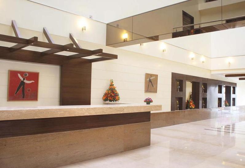 Hotel Crn Canary Bangalore Exterior photo